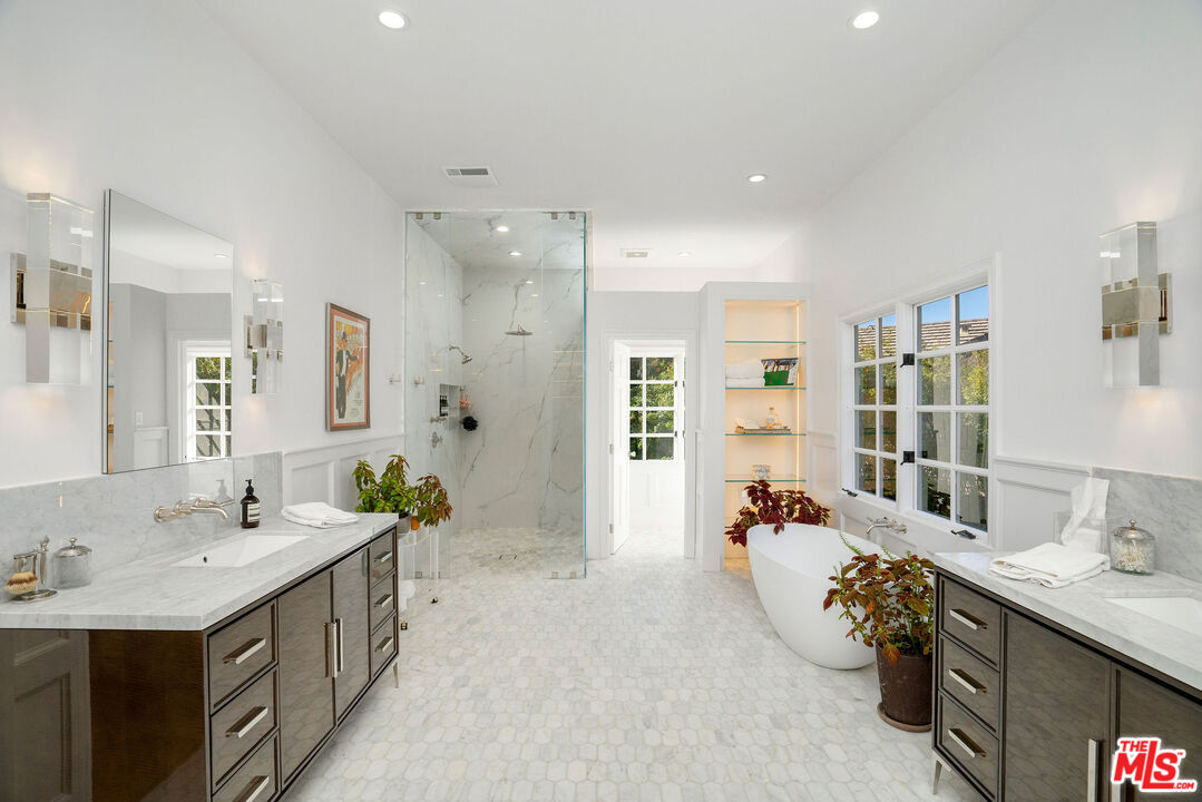 5420 Indian Trail Ct