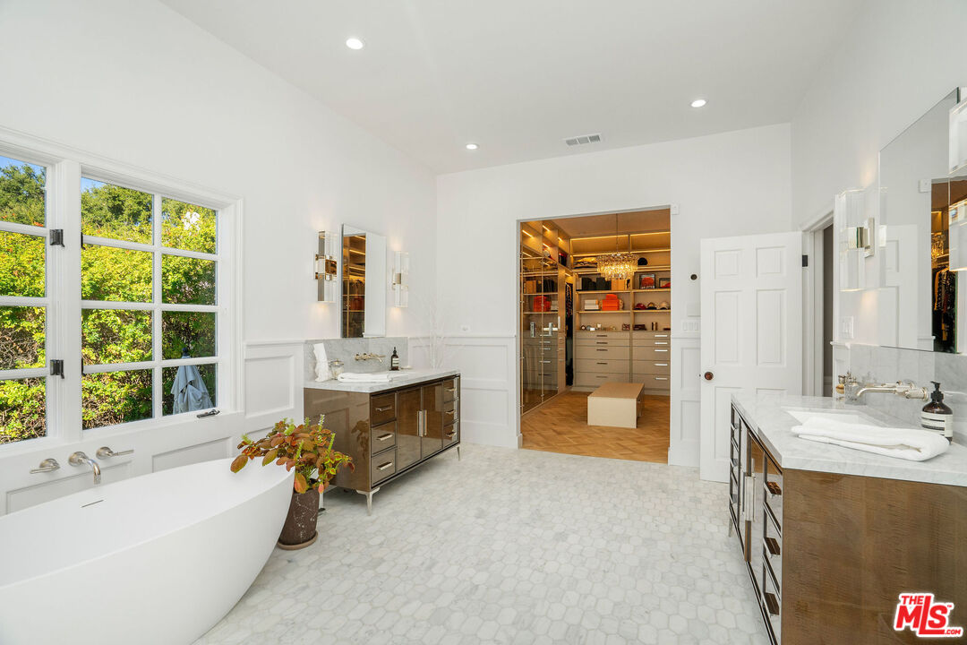 5420 Indian Trail Ct