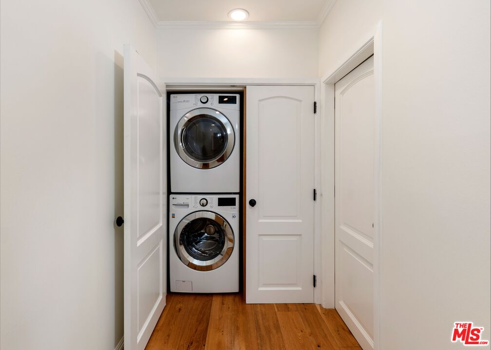 9249 Burton Way Unit: 501