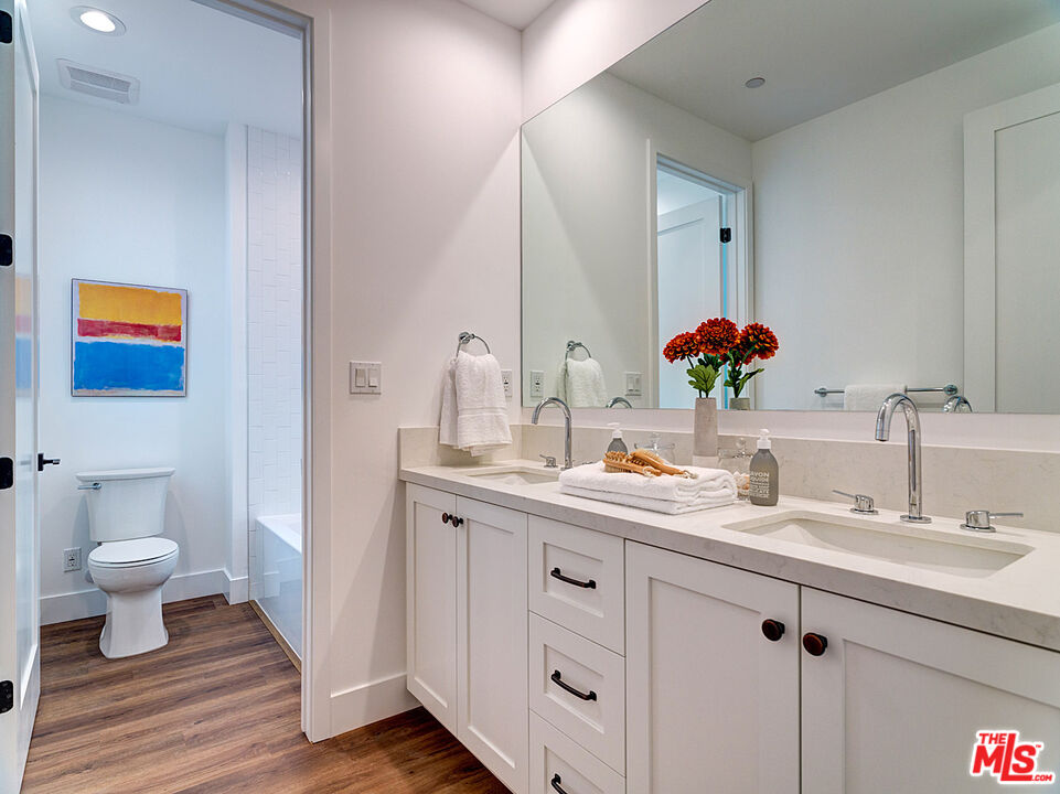 1278 Meadowbrook Ave