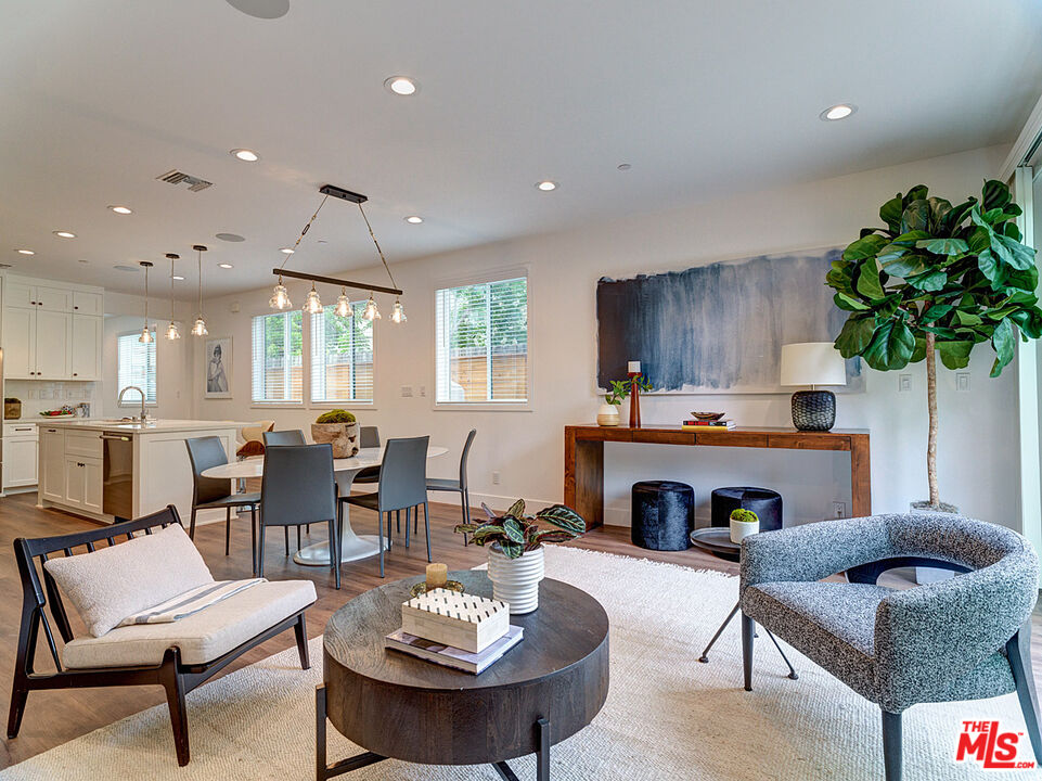 1278 Meadowbrook Ave