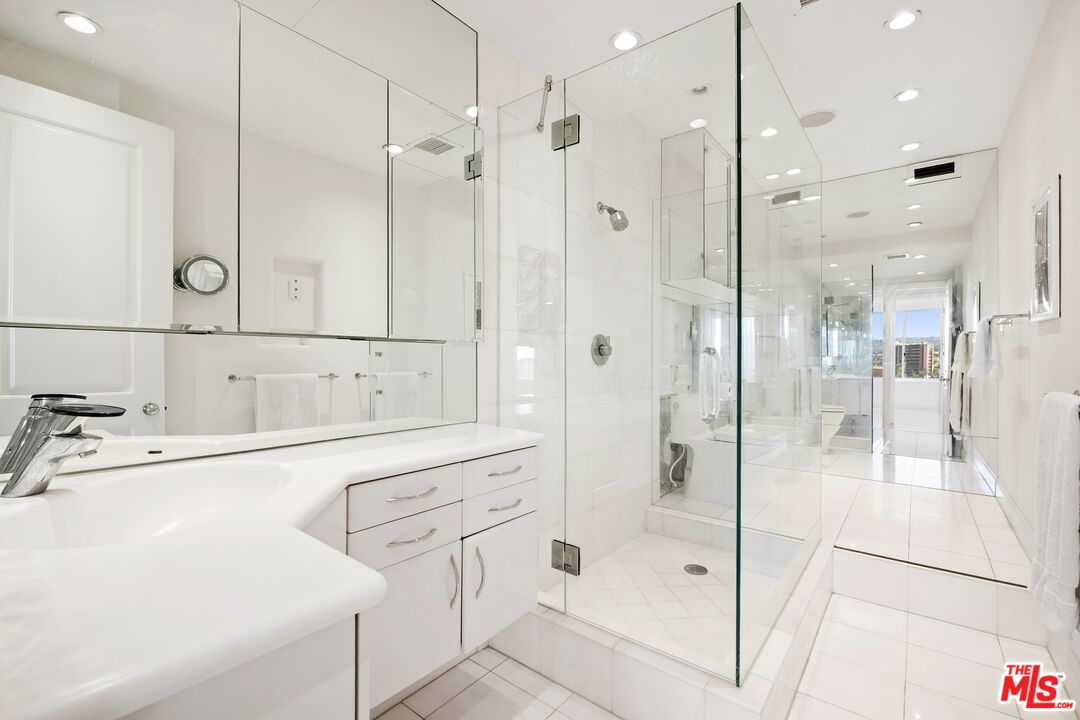 10501 Wilshire Blvd Unit: 2201