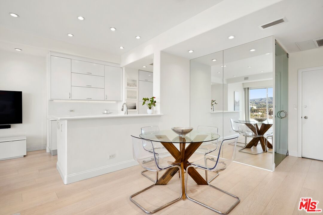 10501 Wilshire Blvd Unit: 2201