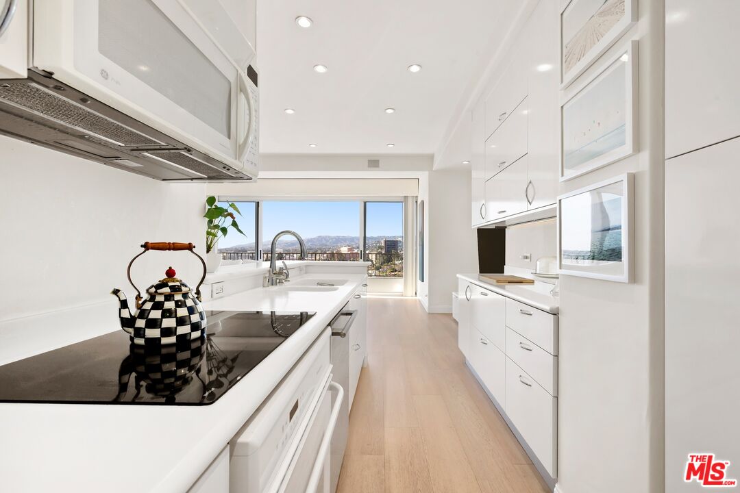 10501 Wilshire Blvd Unit: 2201