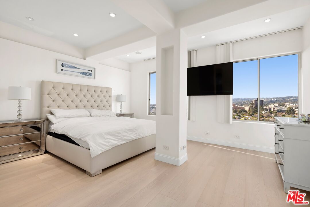 10501 Wilshire Blvd Unit: 2201