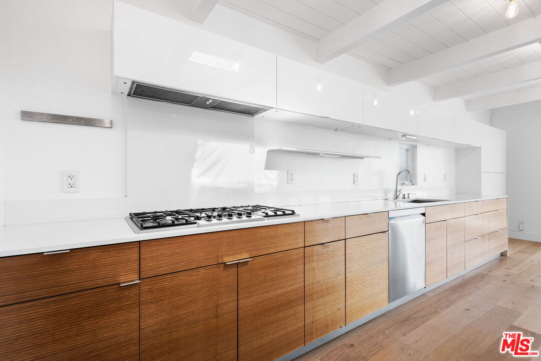 2226 Ronda Vista Dr