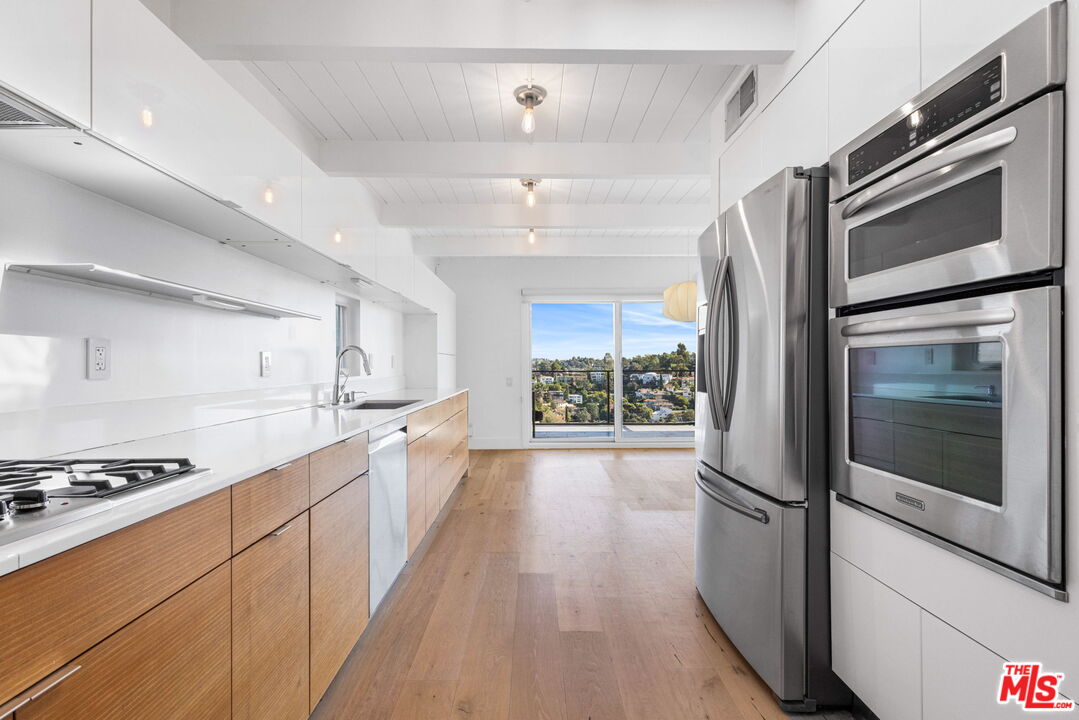 2226 Ronda Vista Dr