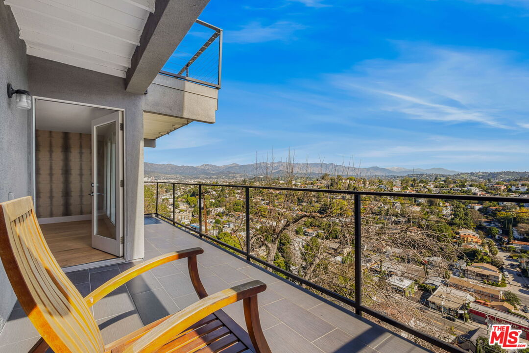 2226 Ronda Vista Dr