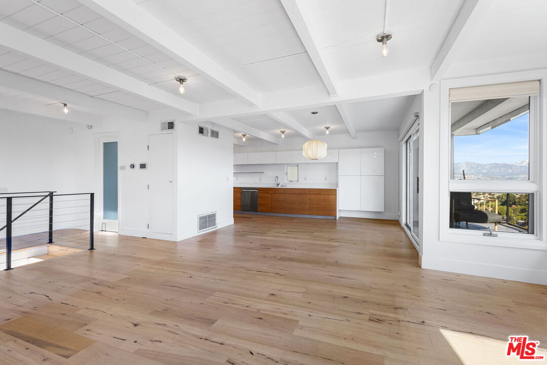 2226 Ronda Vista Dr