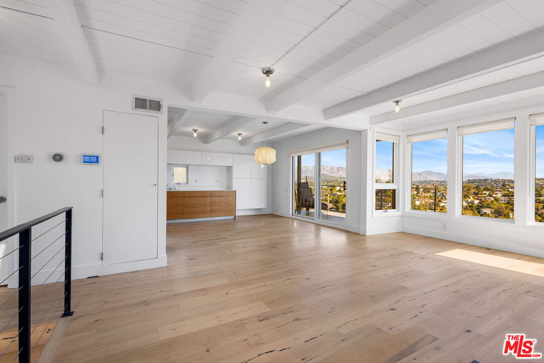 2226 Ronda Vista Dr