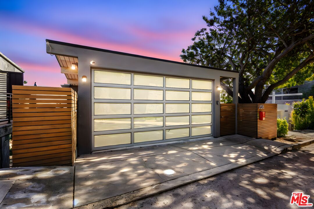 2226 Ronda Vista Dr