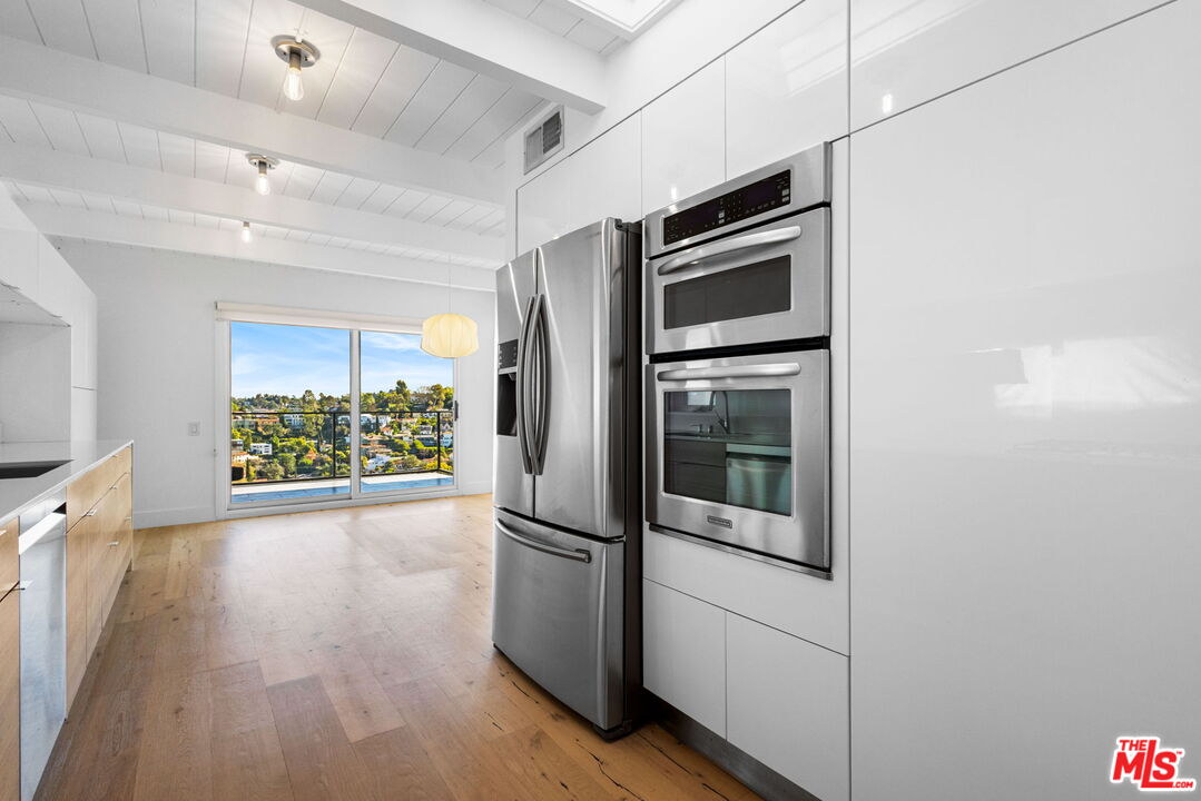 2226 Ronda Vista Dr