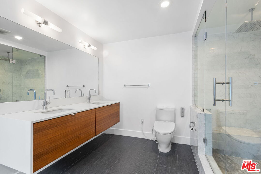 2226 Ronda Vista Dr