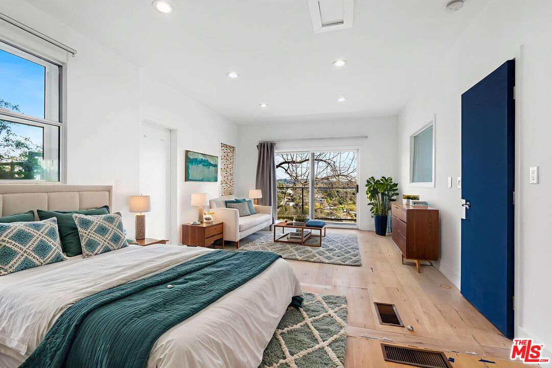 2226 Ronda Vista Dr