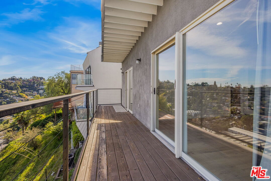 2226 Ronda Vista Dr