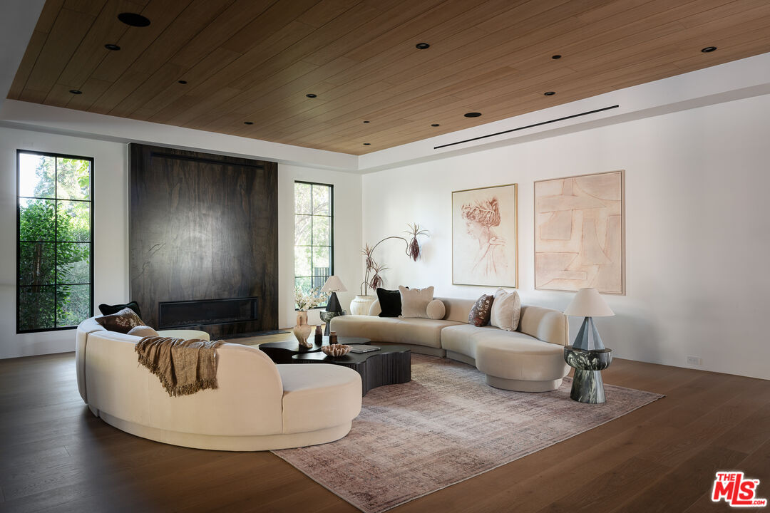 23615 Long Valley Rd