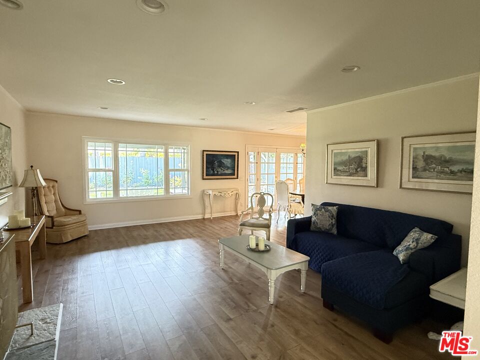 30556 Rainbow View Dr