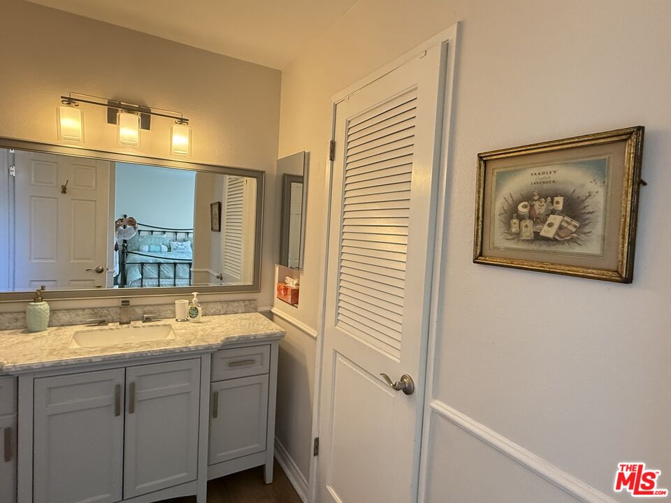 30556 Rainbow View Dr