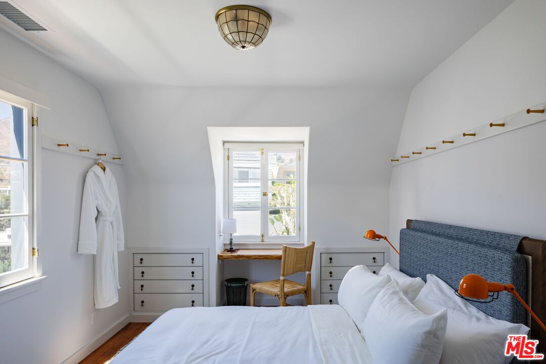 23708 Malibu Colony Rd