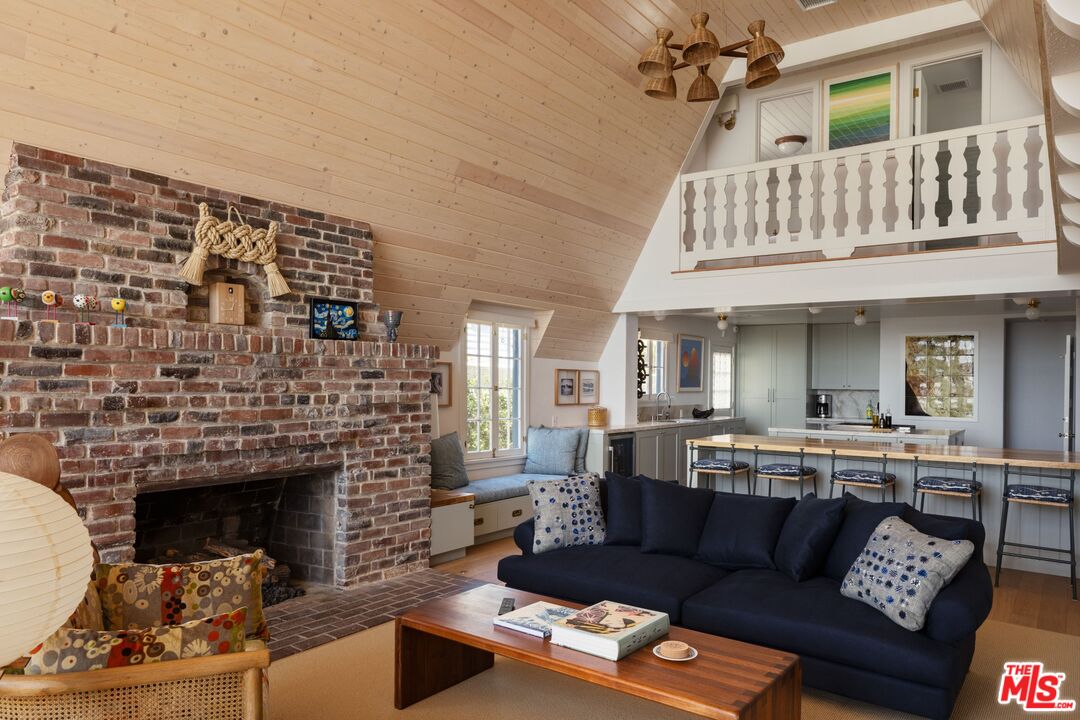 23708 Malibu Colony Rd