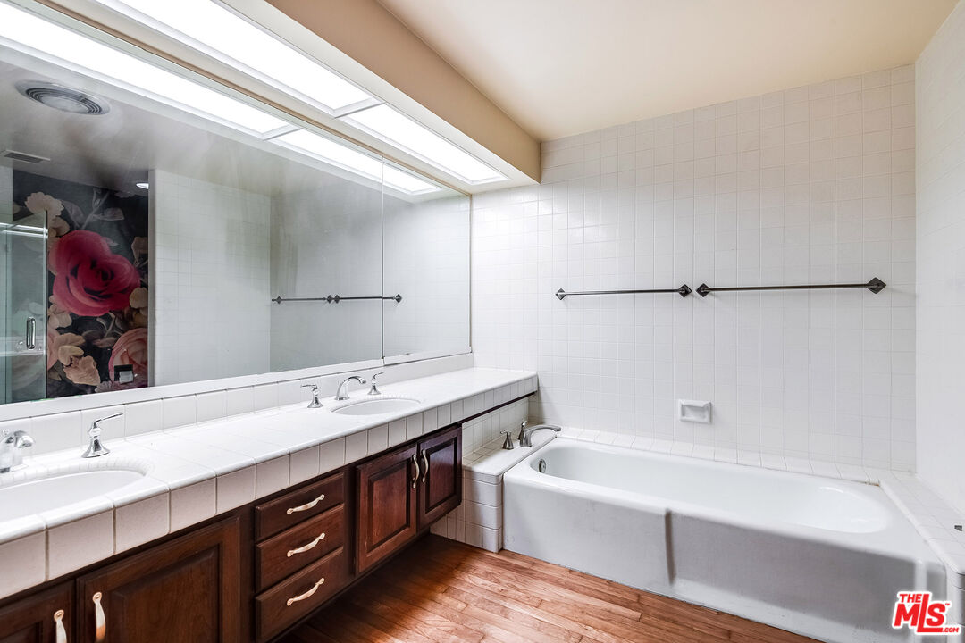 211 S Spalding Dr Unit: 107N