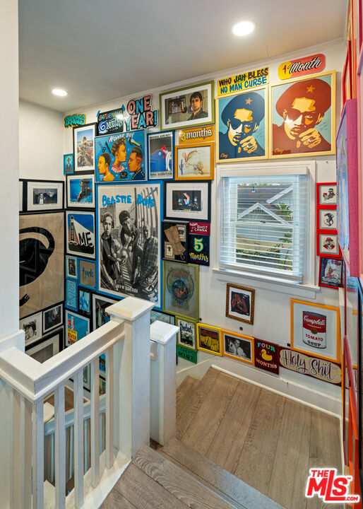 1722 Nichols Canyon Rd