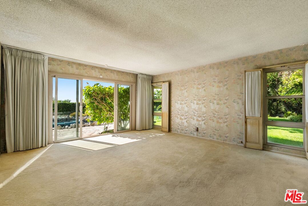 9115 Leander Pl