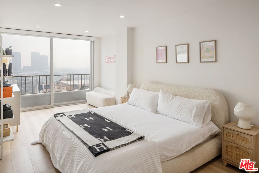 10501 Wilshire Blvd Unit: 2209