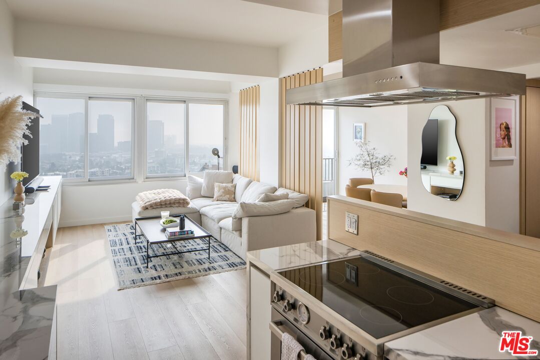 10501 Wilshire Blvd Unit: 2209