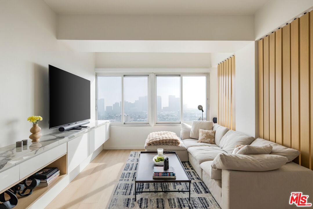 10501 Wilshire Blvd Unit: 2209