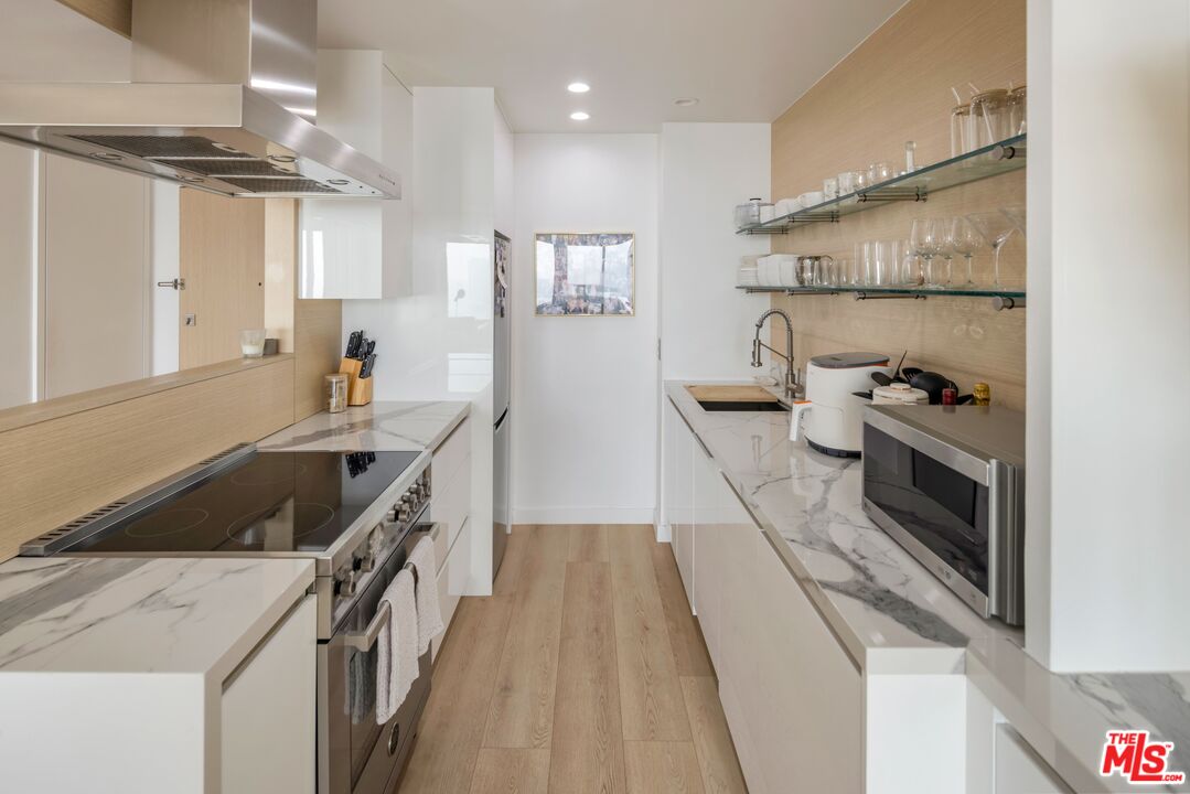 10501 Wilshire Blvd Unit: 2209