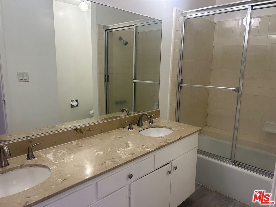 1440 Reeves St Unit: 105