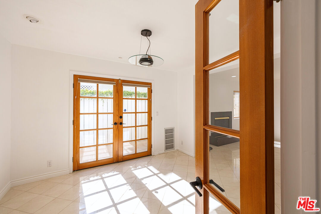 13030 Valleyheart Dr Unit: 122