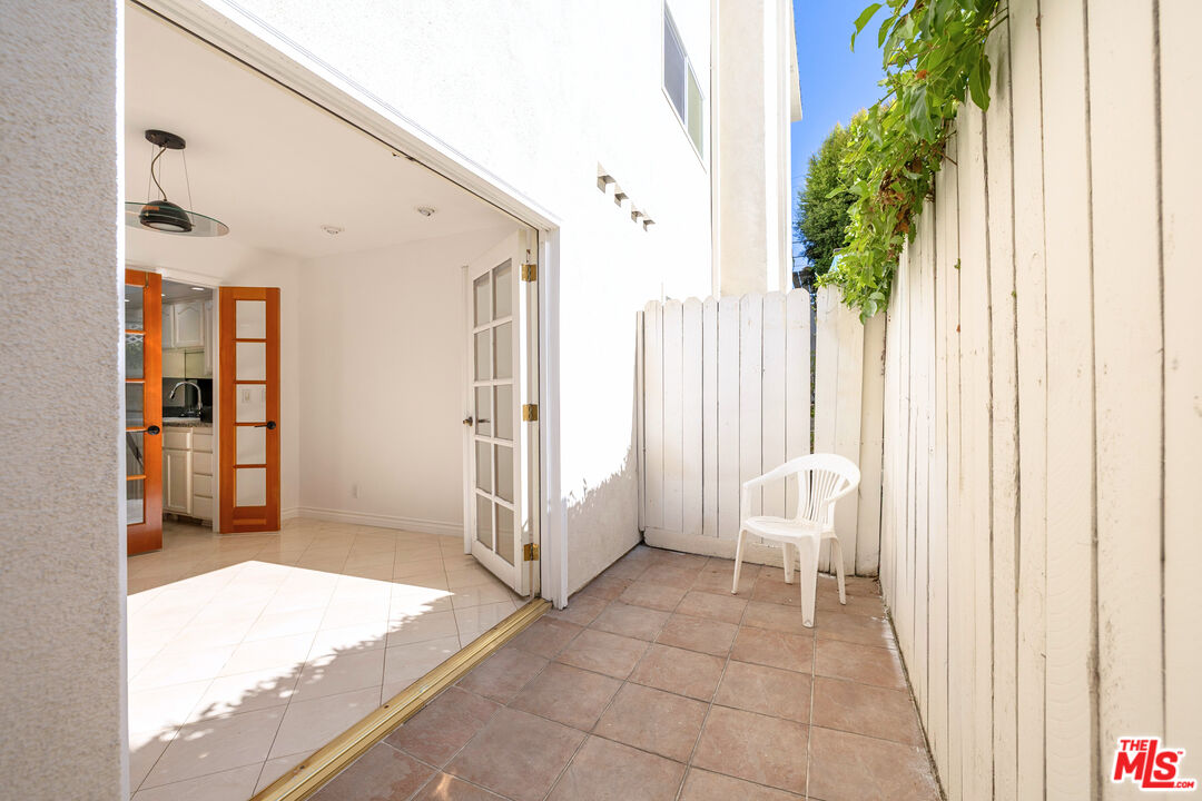 13030 Valleyheart Dr Unit: 122