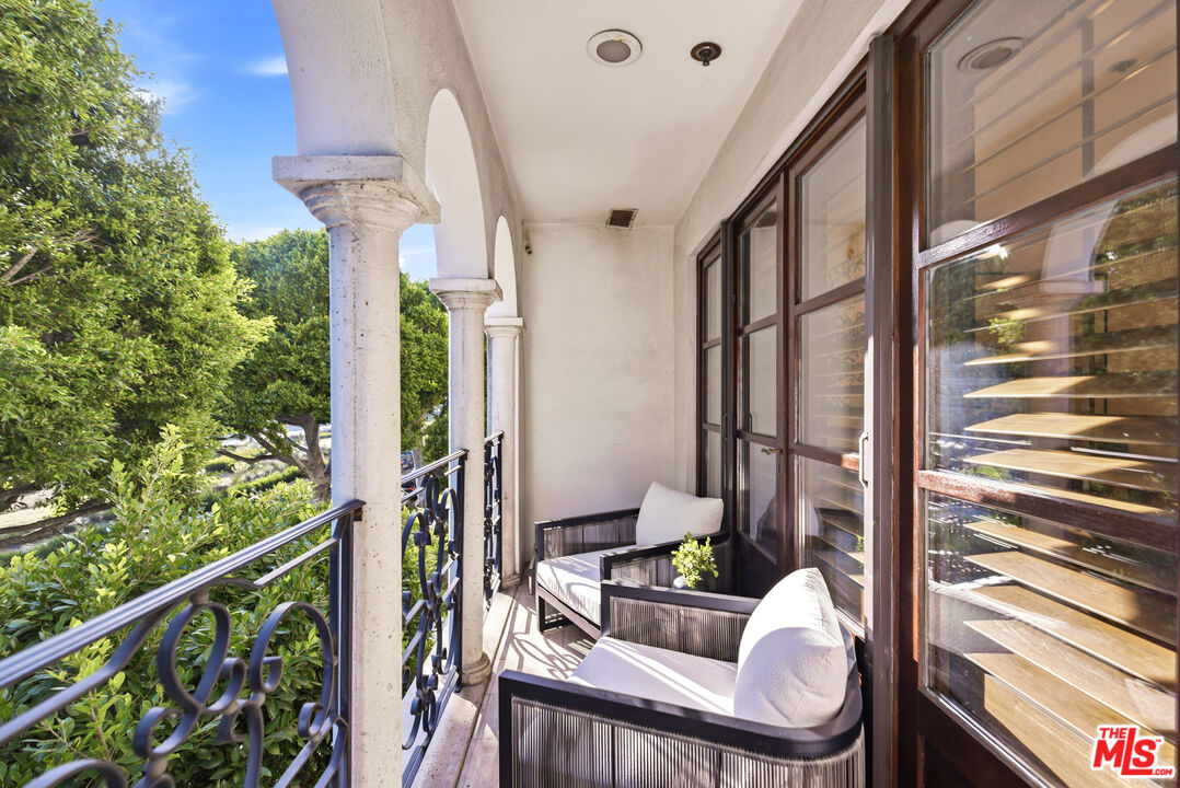 9249 Burton Way Unit: 301