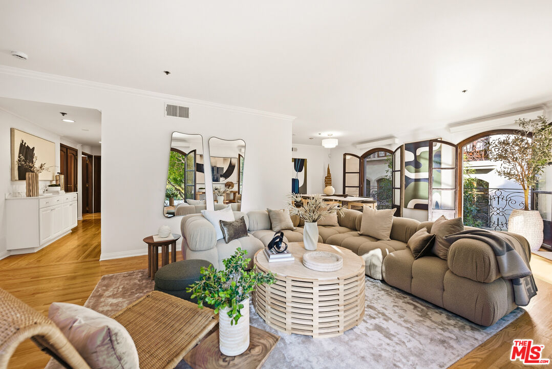 9249 Burton Way Unit: 301