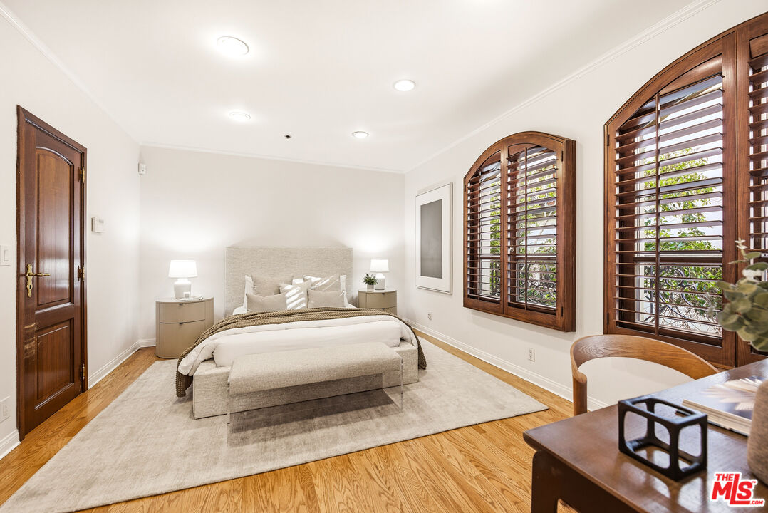 9249 Burton Way Unit: 301