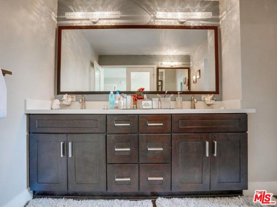 150 N Almont Dr Unit: 203