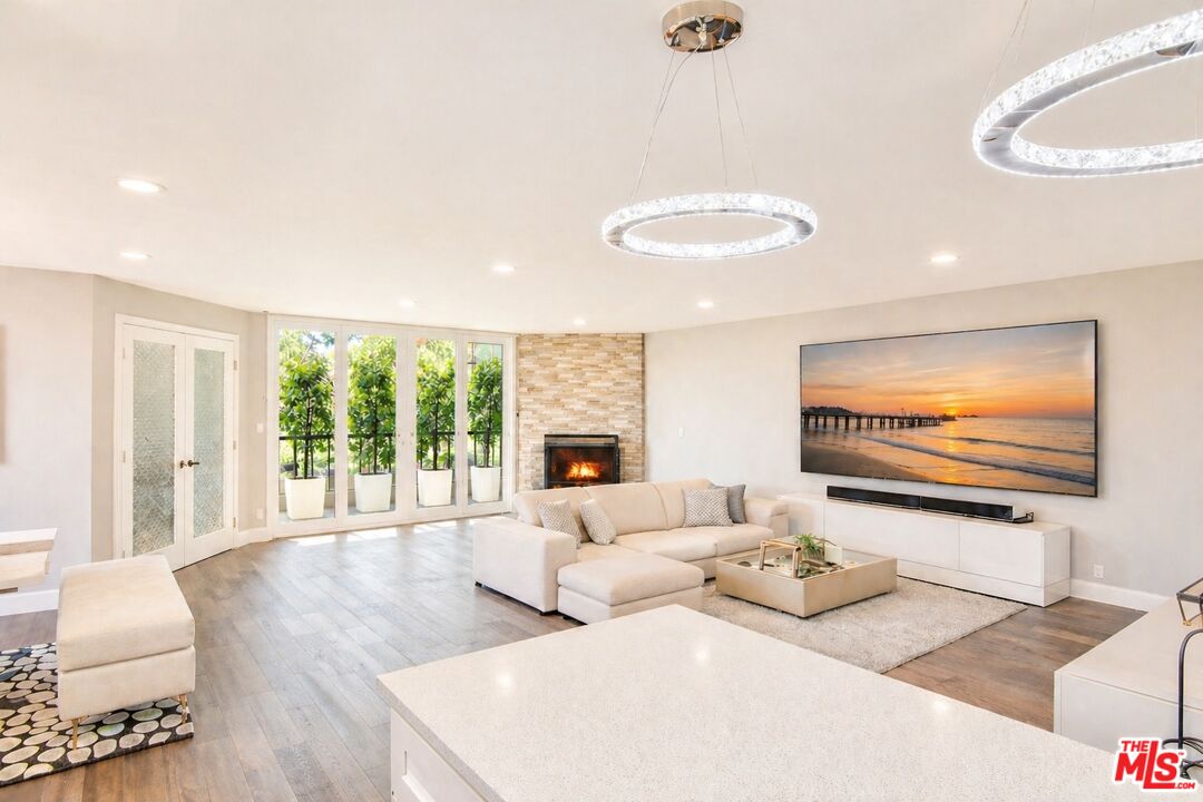 150 N Almont Dr Unit: 203