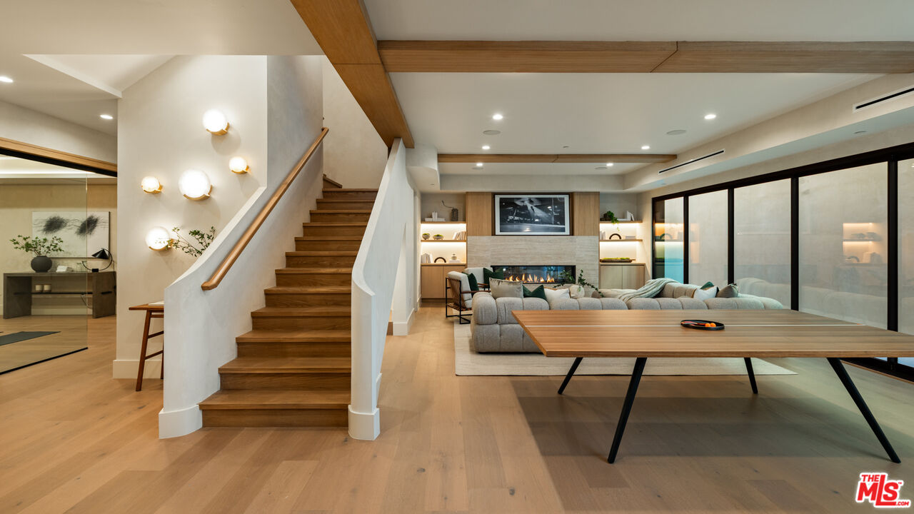 565 Toyopa Dr