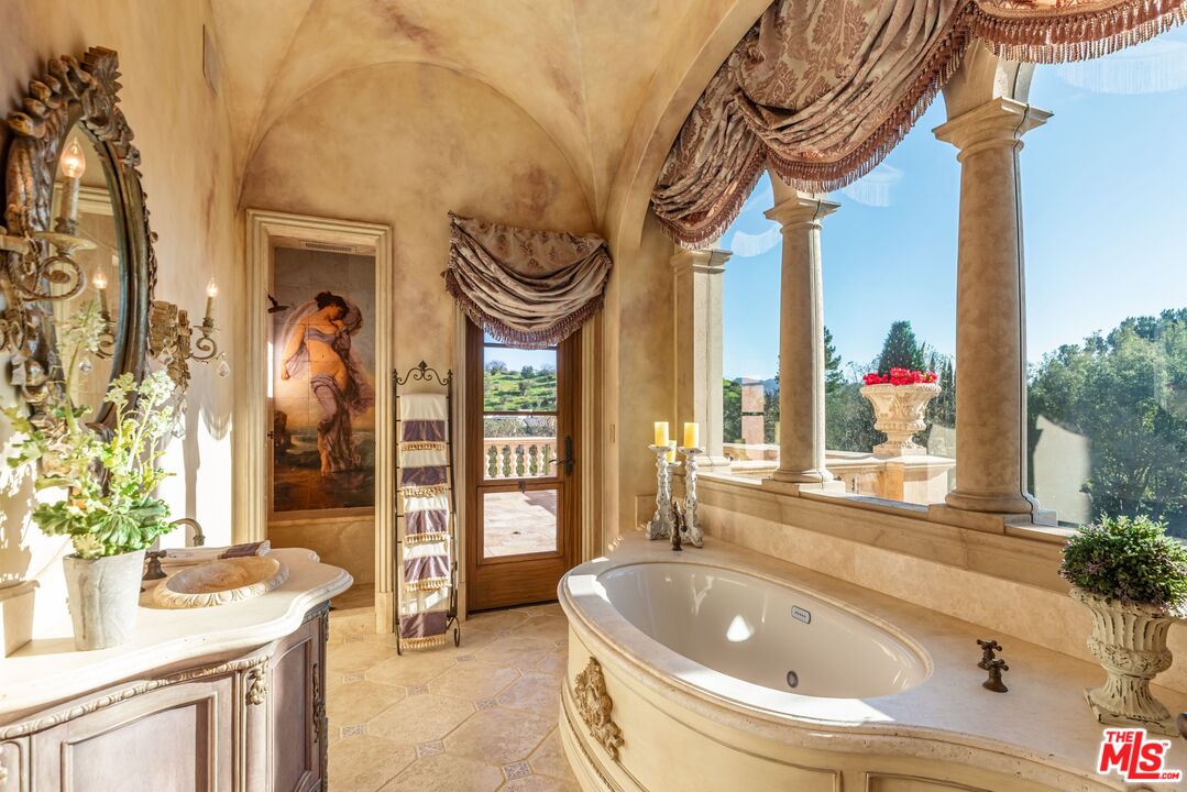 25305 Prado De La Felicidad