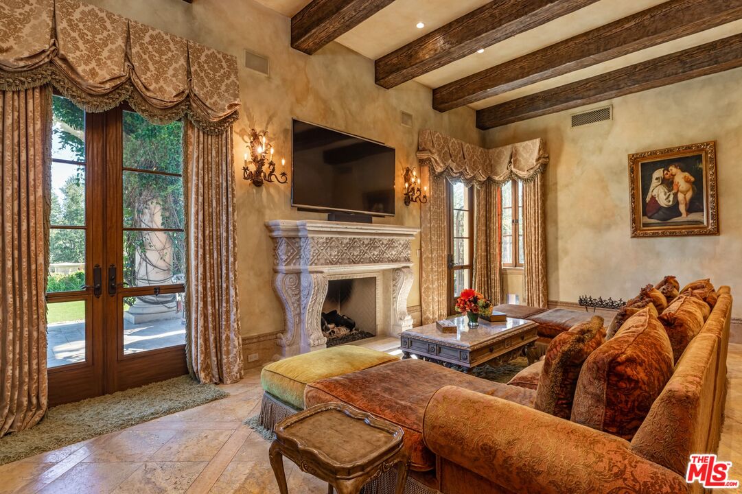 25305 Prado De La Felicidad