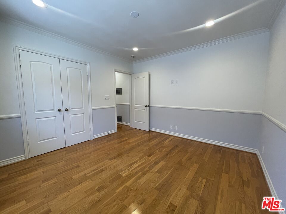 1126 N Formosa Ave Unit: 7