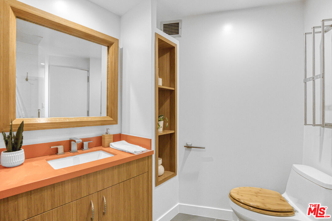 2170 Century Park Unit: 912