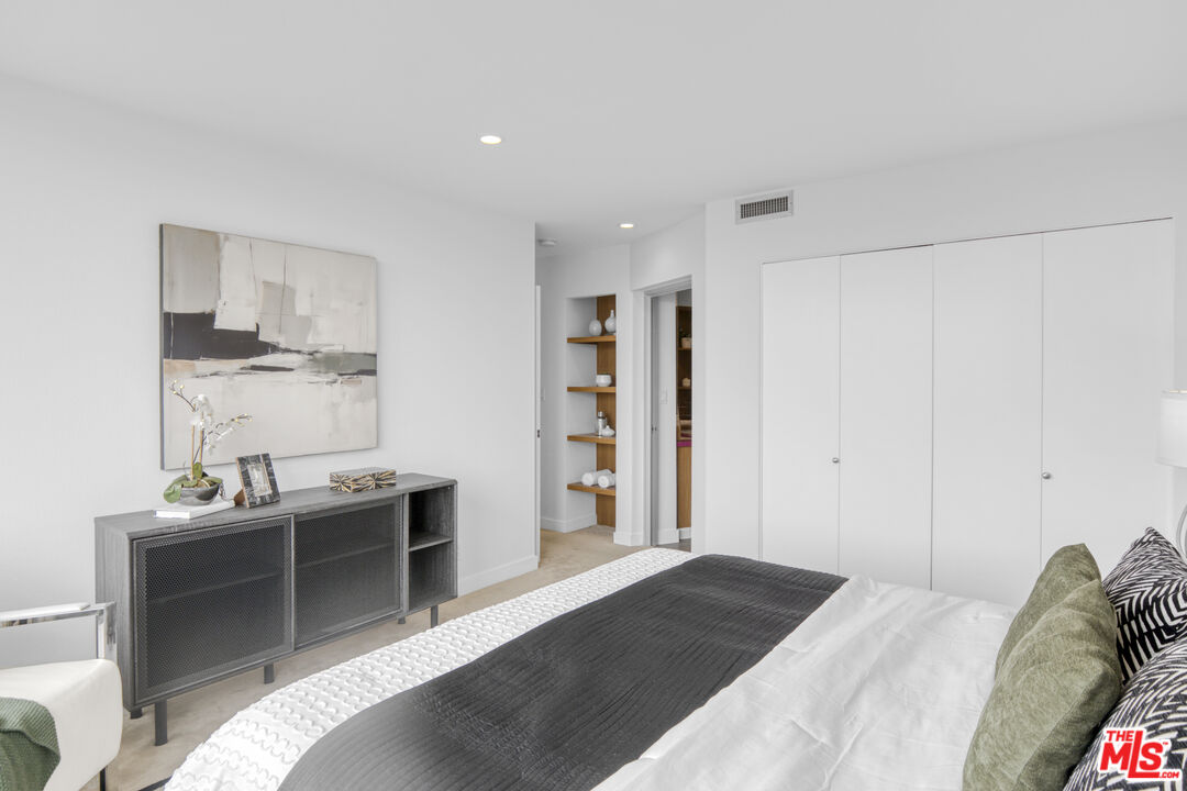 2170 Century Park Unit: 912