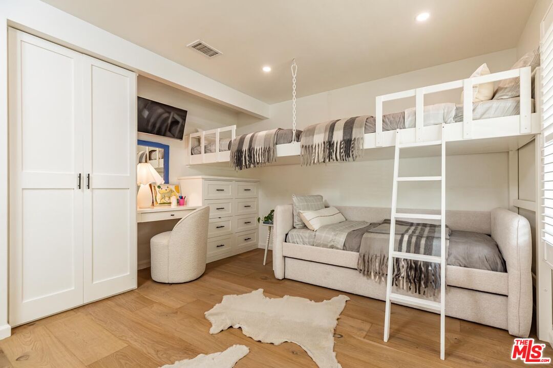 1505 Wendy Way