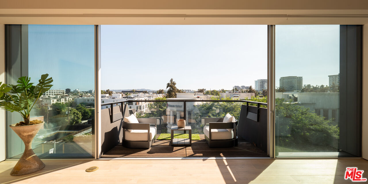 8899 Beverly Blvd Unit: 6G