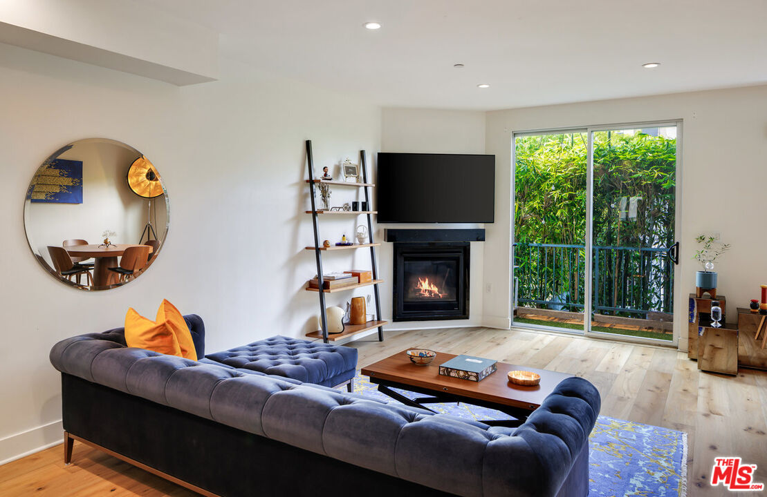 108 S Croft Ave Unit: 103