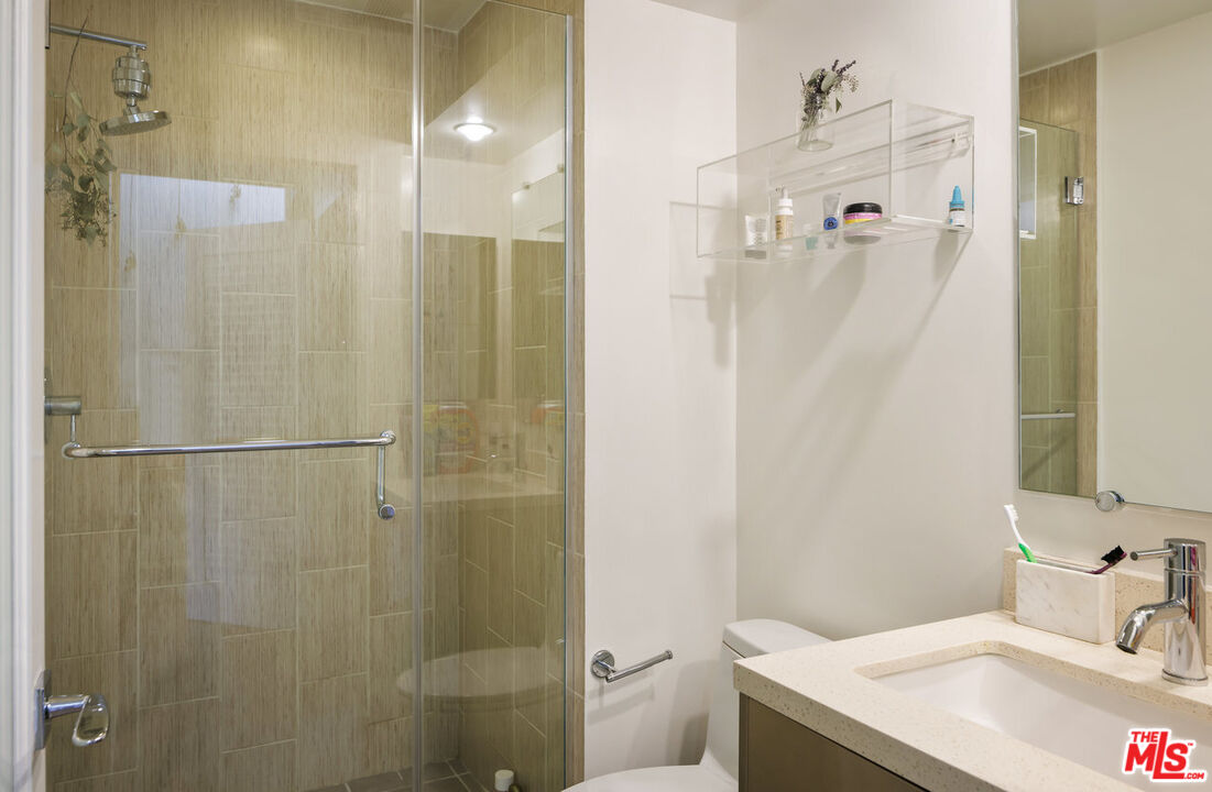 108 S Croft Ave Unit: 103