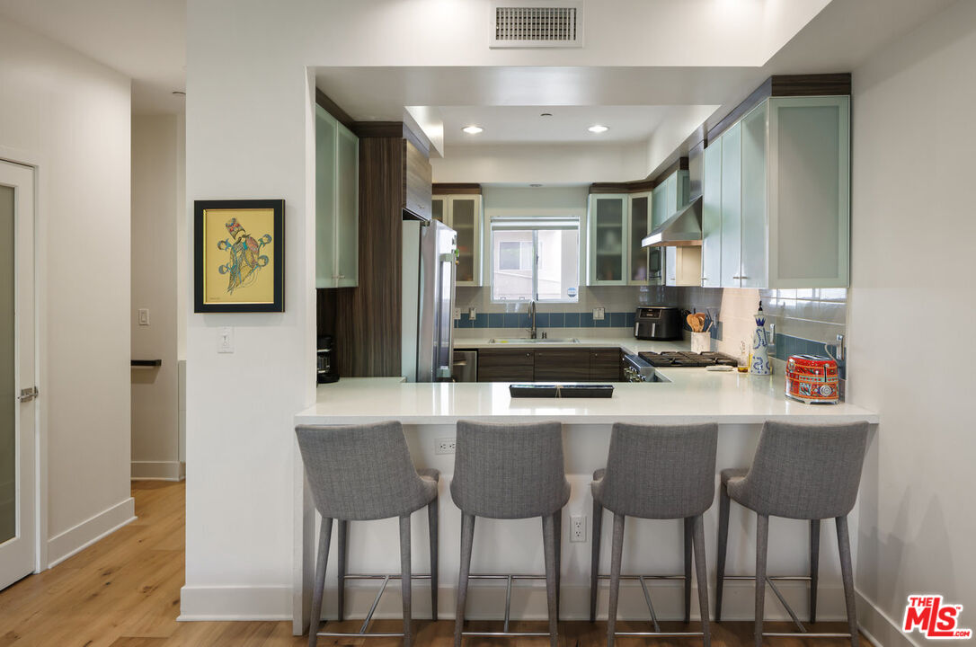 108 S Croft Ave Unit: 103